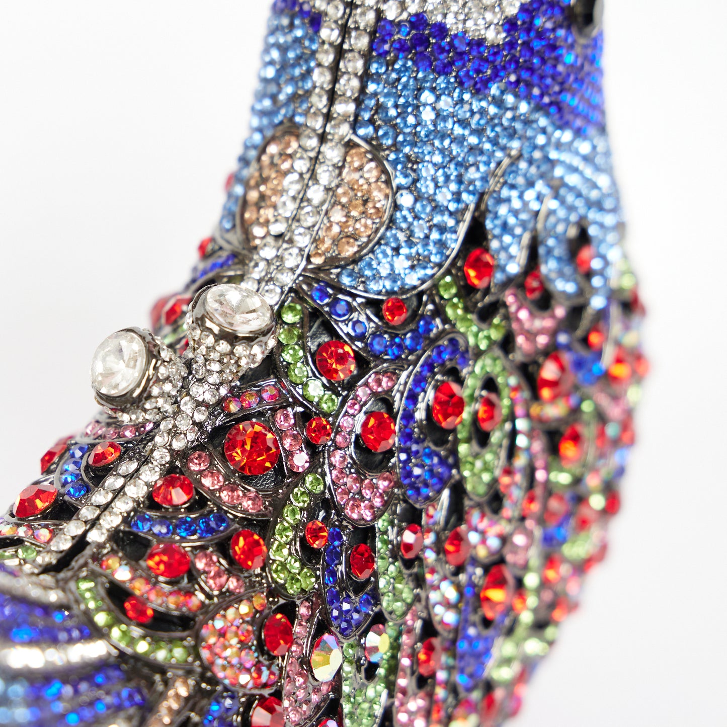Blissful Bird | Clutch